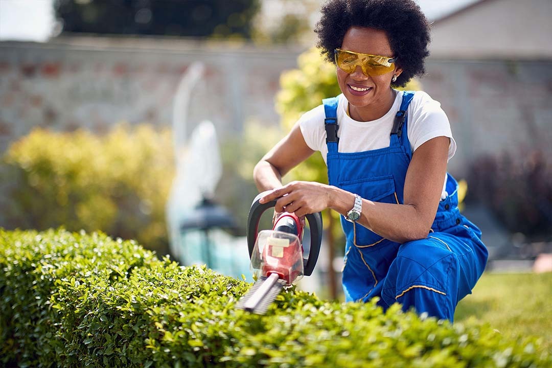 How to Sharpen Hedge Trimmers